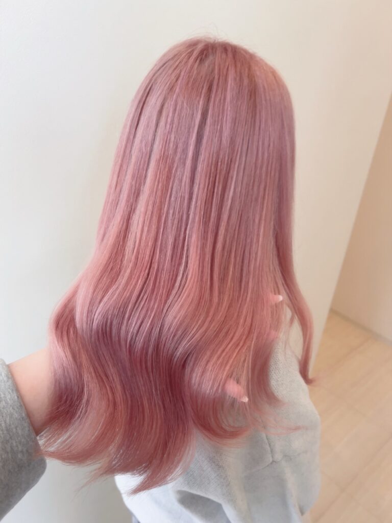 ペールピンク
