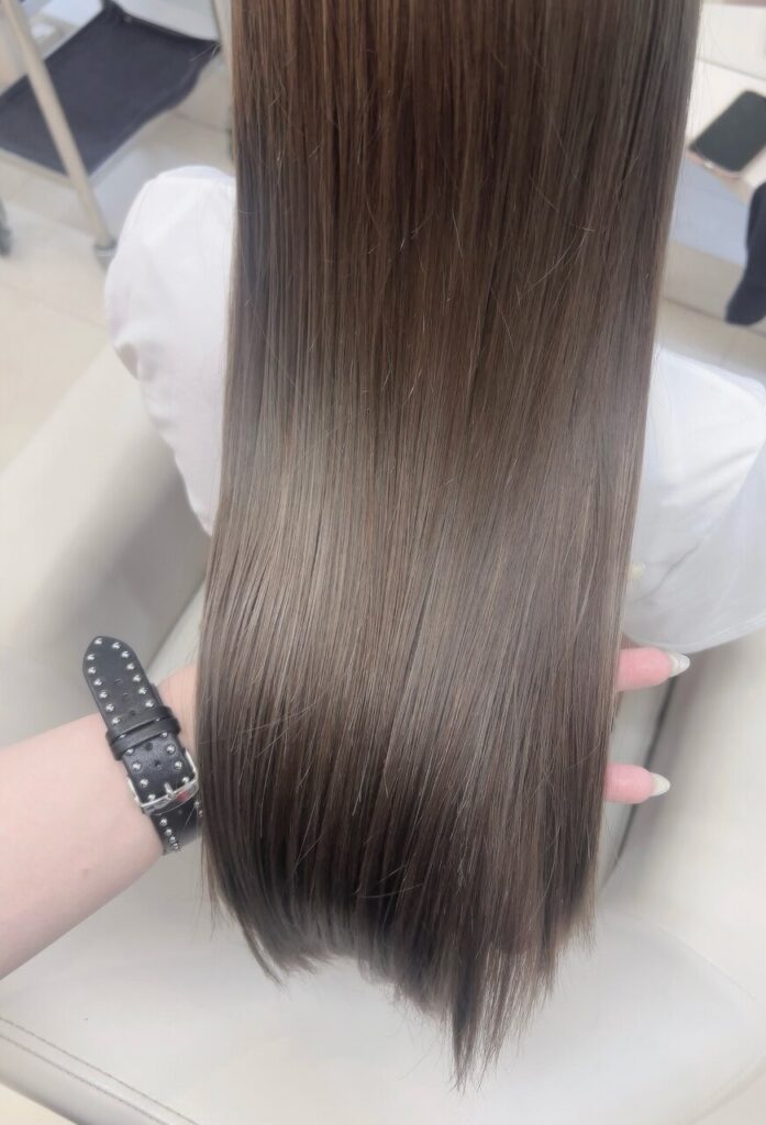 グレージュ